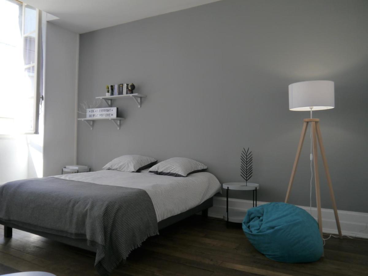 Appartement Hypercentre Tarbes - 2 Grandes Chambres Exterior photo