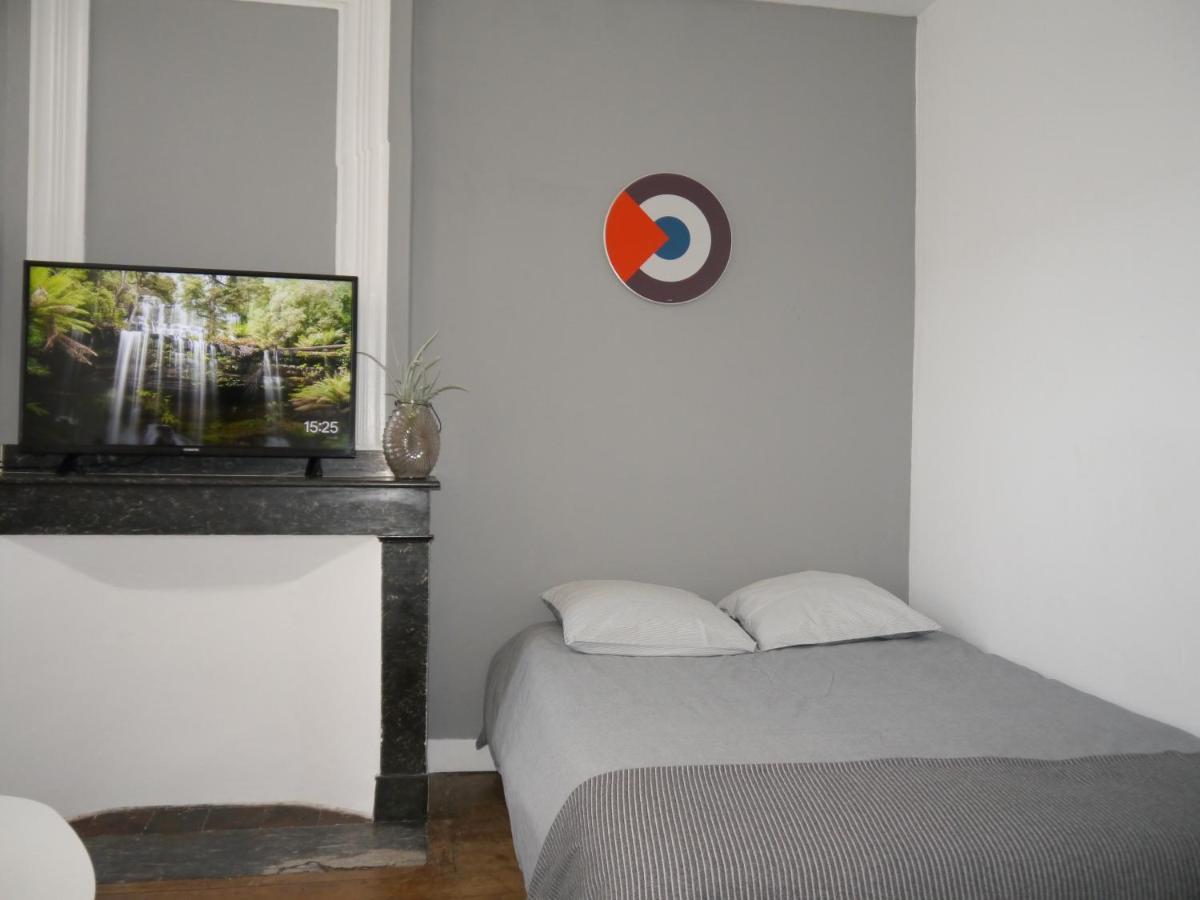 Appartement Hypercentre Tarbes - 2 Grandes Chambres Exterior photo